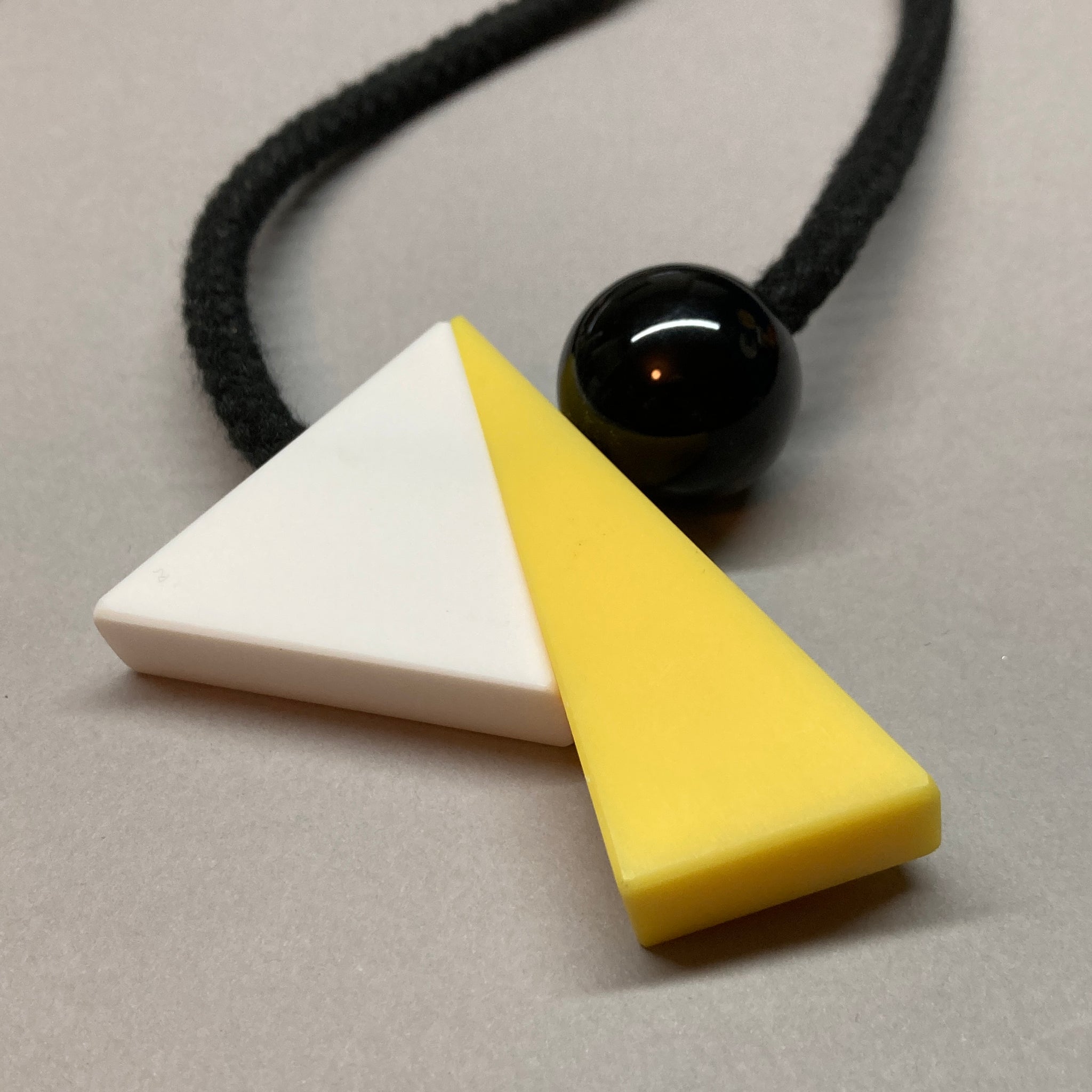 one-off design Yellow/white/black