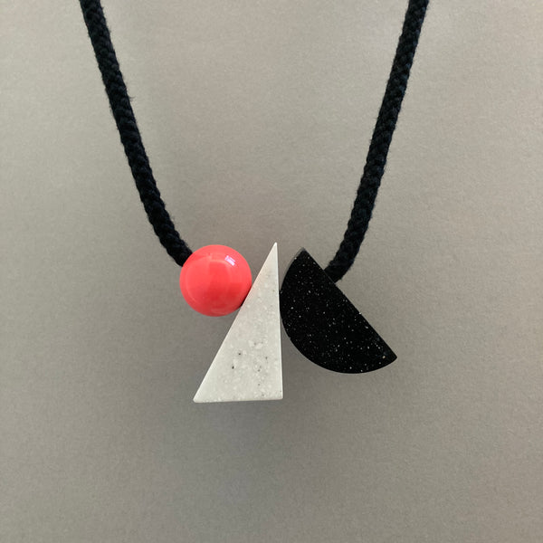 one-off necklace design