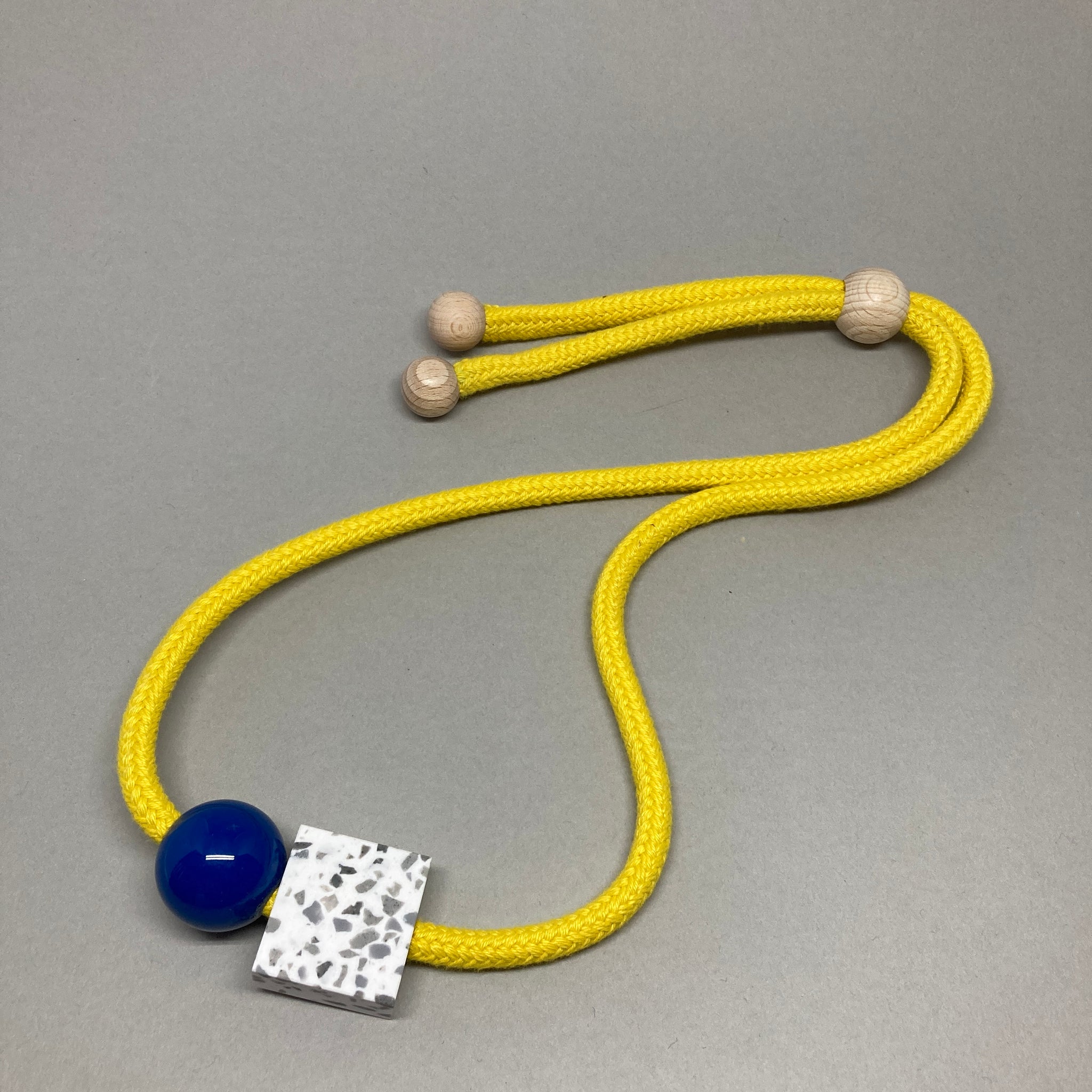Sample necklace Yellow/Blue