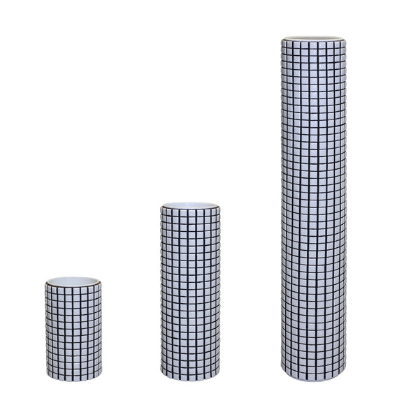 Once you have selected a lid, choose from one of three container bases, all clad in white ceramic tiles. Container bases are all 10.5cm diameter, and come in three height options: Small - 18cm high, Medium - 30.5cm, Large - 61cm T They look great in a colourful group!